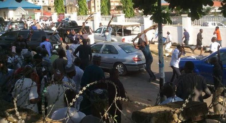 Riot at APC HQ in Abuja on November 30, 2015 over Kogi governorship candidate, Yahaya Bello