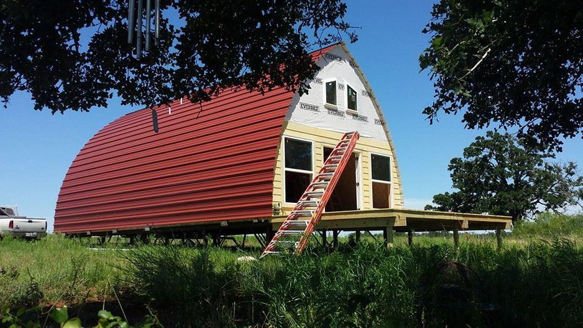 Dom Arched Cabin