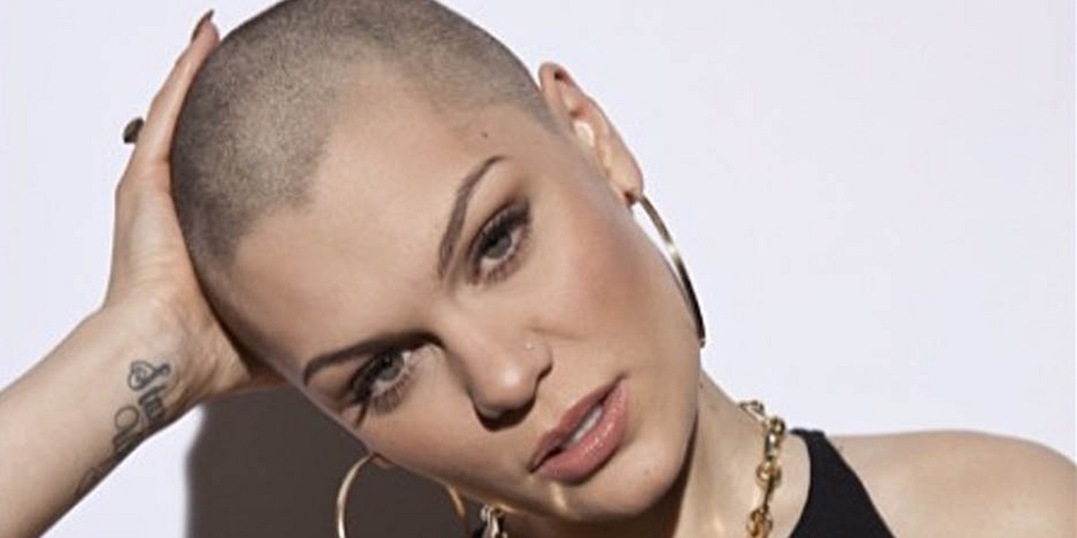 Jessie J ogoliła głowę