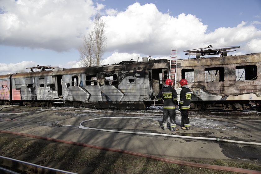 Pożar na bocznicy kolejowej przy ul. Paczkowskiej we Wrocławiu