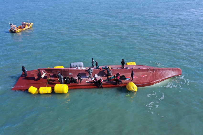 Potraga za nestalim ribarima kod jugozapadne obale Južne Koreje