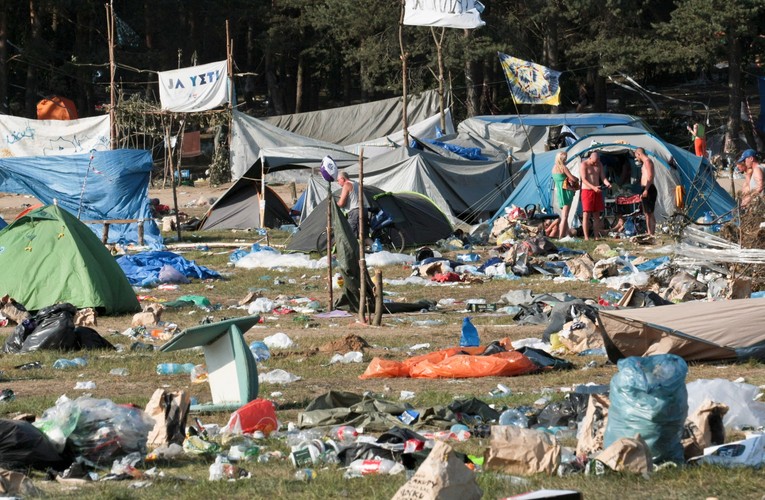 Sprzątanie po Przystanku Woodstock