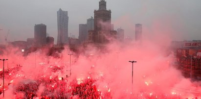 Duda przemawiał, a za jego plecami coś złego!