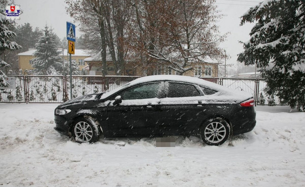 Ford pod którego wpadła 14-latka