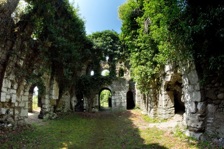 MAJESTATYCZNE. MISTYCZNE. OPUSZCZONE KOŚCIOŁY (28)
