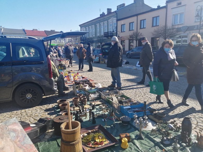 Duże zainteresowanie targami kolekcjonerów w Skierniewicach