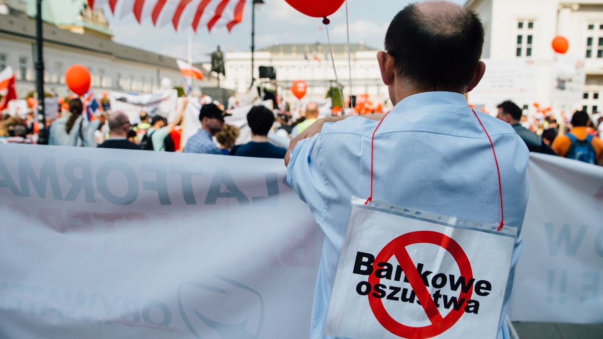 Protest frankowiczów w Warszawie