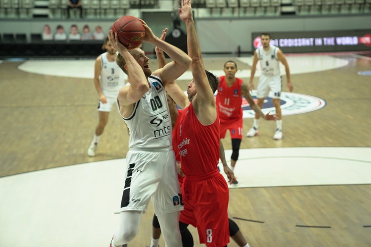 Erik Mika