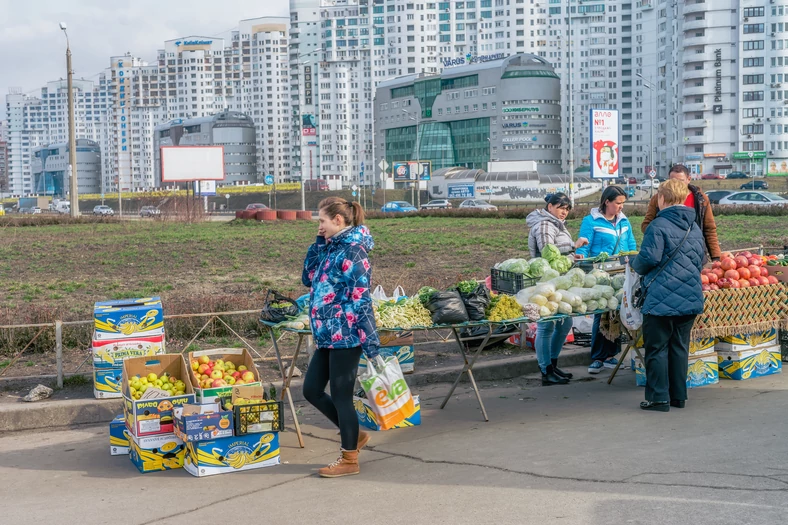 Handel uliczny, Charków, Ukraina