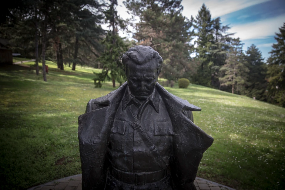 Spomenik Josipu Brozu Titu