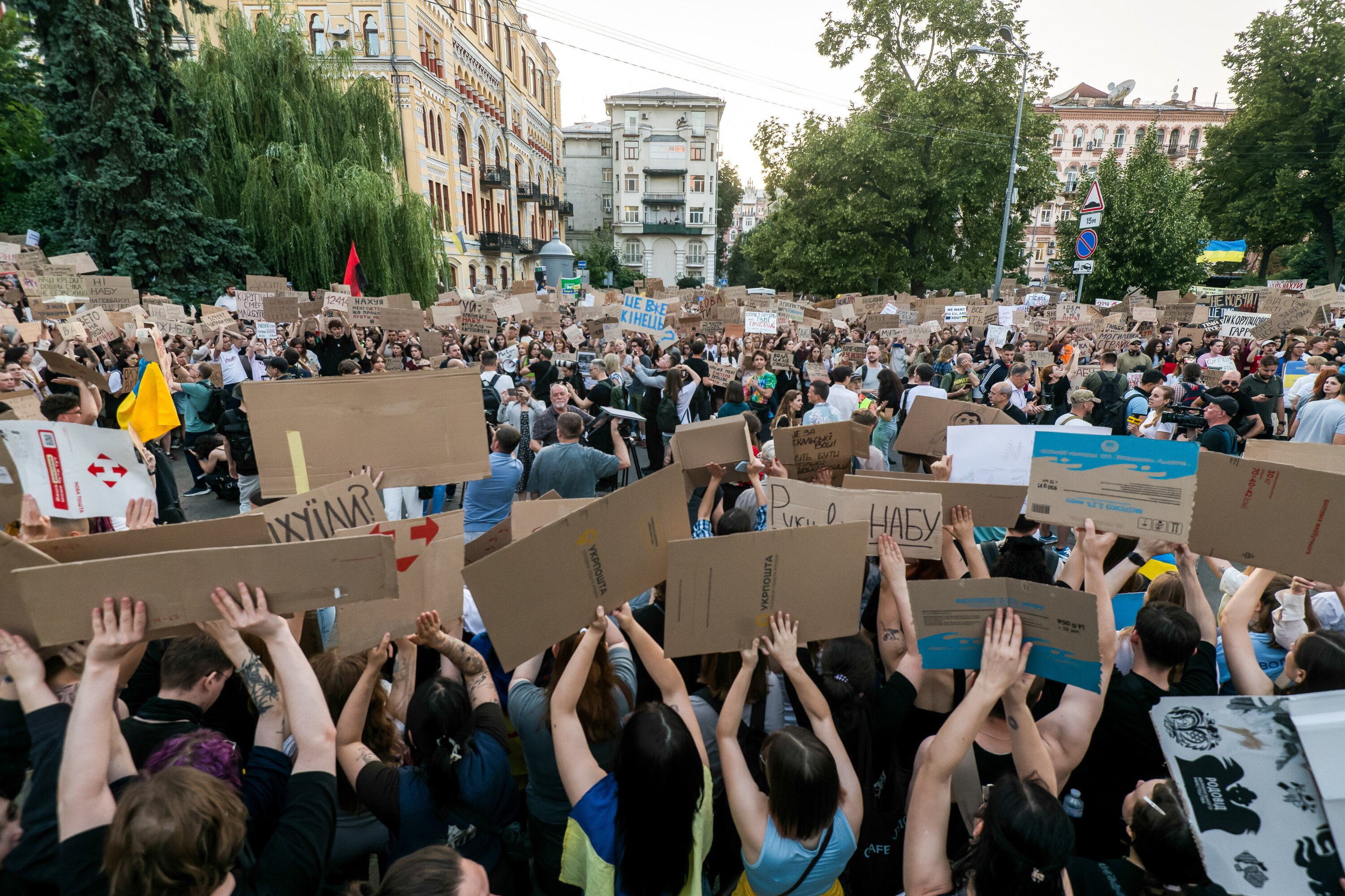 Ukraina: Tysiące protestują przeciwko ograniczeniu NABU