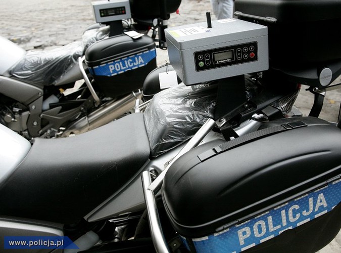 Superszybka policja i jej nowe maszyny!