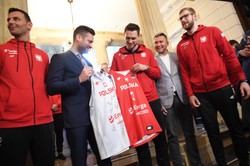 Minister sportu podziękował koszykarzom za sukces na ME