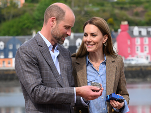 Itt a bizonyíték, hogy Vilmos herceg még mindig őrülten szerelmes Katalin hercegnébe, a testbeszéde mindent elárul a szakértő szerint