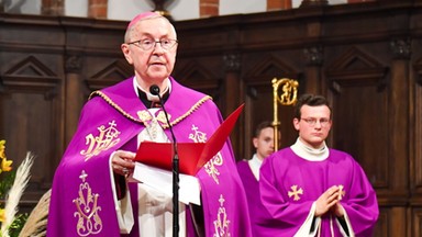 Arcybiskup Stanisław Gądecki prosi o pieniądze. Wierni "reagują alergicznie"