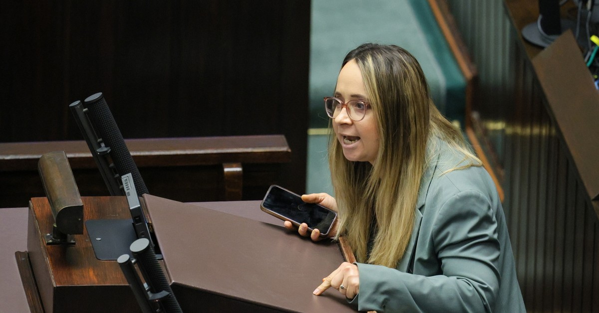 Ministrowie wydają nawet 102 tys. zł na kilometrówkę i wynajem auta. Zawisza: Premier miał to uregulować