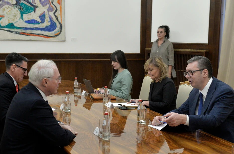 Kristofer Hil i Aleksandar Vučić na sastanku u Predsedništvu