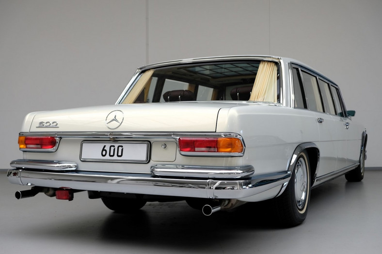 Mercedes 600 Pullman restomod