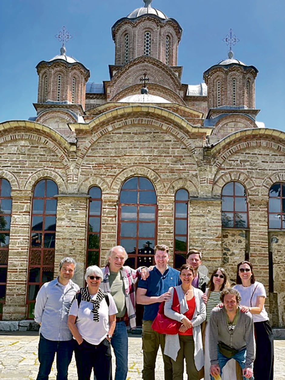 Ekipa sa "Sa Cvejom" i "Urotnici" u Dečanima