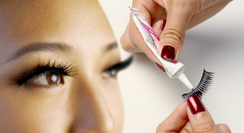 Applying false eyelashes require expertise