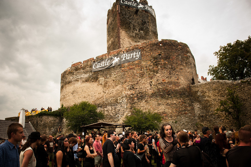 Castle Party 2012 - publiczność (fot. Monika Stolarska / Onet)