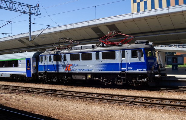 Aplikacja PKP Intercity. Ile biletów przez nią sprzedano?