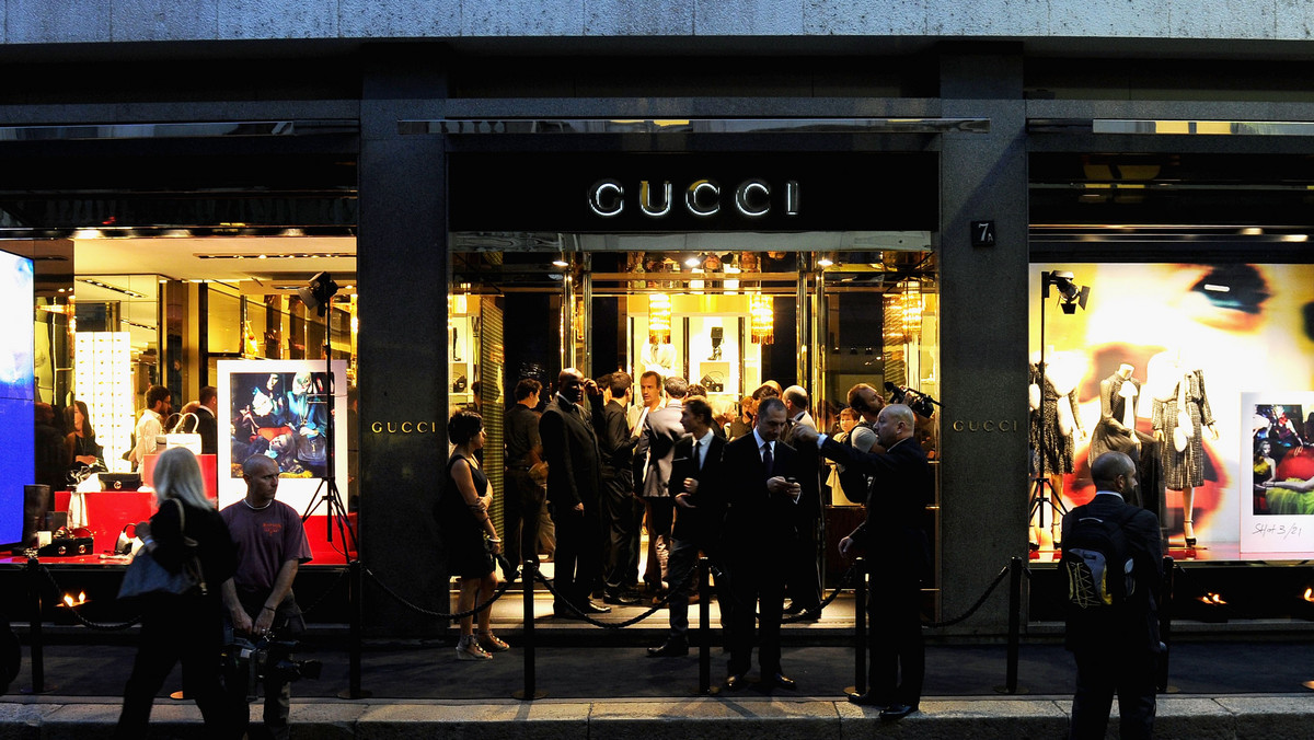 Jako osobie urodzonej i wychowanej w Anglii oraz – mimo włoskiego pochodzenia – uważającej się za Brytyjkę, zawsze wydawało mi się niezwykłym zrządzeniem losu, że historia firmy Gucci rozpoczęła się ponad sto lat temu właśnie w Londynie.