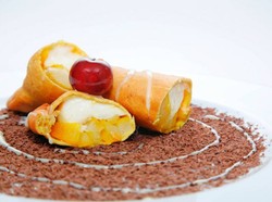 Walentynkowy przepis dla dwojga: samosy z gruszką i budyniem