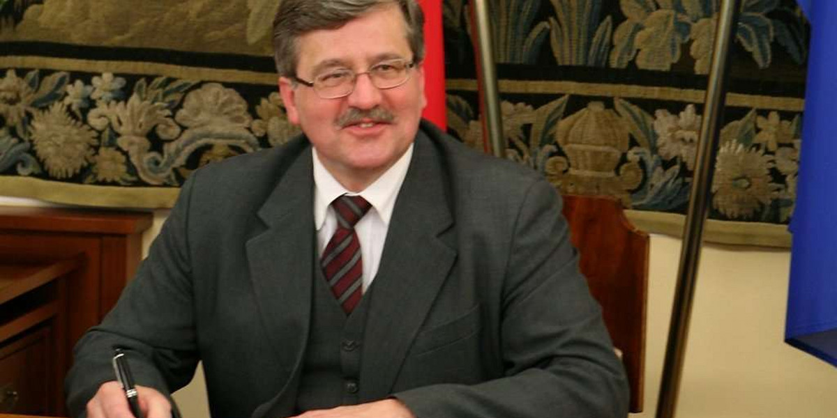 Komorowski pisze sam do siebie