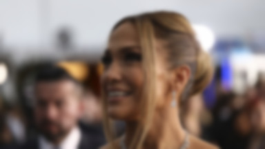 Jennifer Lopez olśniła nie tylko suknią. Cena biżuterii szokuje