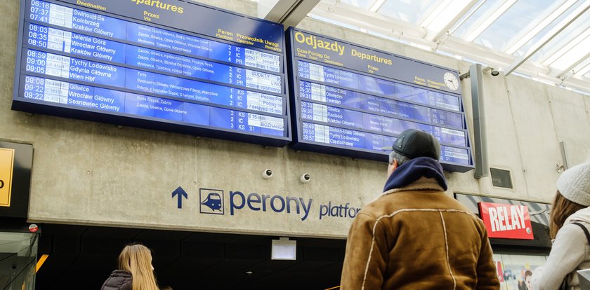 Wielka awaria na kolei.Pasażerowie godzinami czekali na dworcach