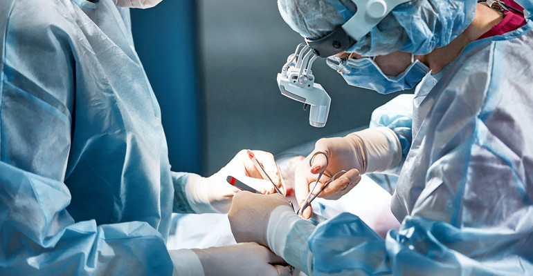 Chirurg zostawiał swoje inicjały na przeszczepianych organach