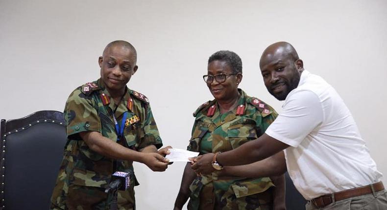 Coronavirus: Senyo Hosi donates to 37 Military Hospital