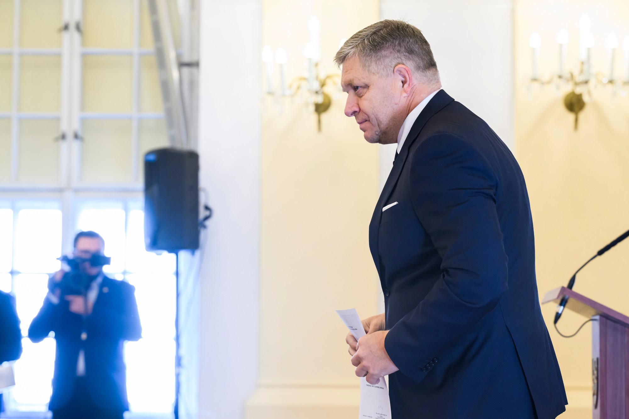 Predseda SMER-SD Robert Fico počas slávnostného odovzdávania osvedčení poslancom Národnej rady SR v historickej budove NR SR v Bratislave.