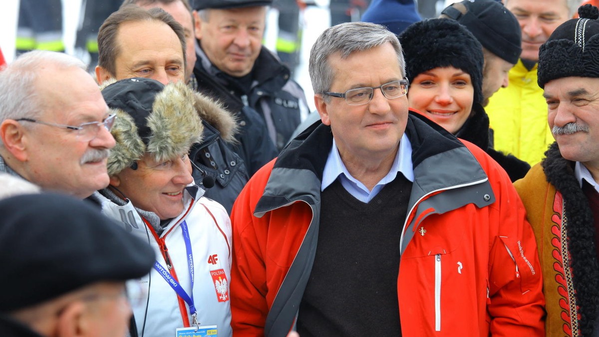 Polska strategia w sprawie wejścia do strefy euro będzie tematem wtorkowego posiedzenia Rady Gabinetowej. Bronisław Komorowski chce, by Polska do 2015 r. spełniła kryteria niezbędne do przyjęcia euro; decyzja w tej sprawie miałaby zapaść po wyborach parlamentarnych.