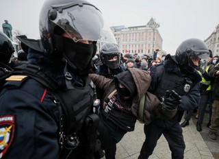 39 policjantów poszkodowanych podczas demonstracji w Moskwie