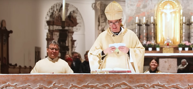 Żart niemieckiego biskupa hitem sieci. "Pierwsza dziesiątka na YouTube"