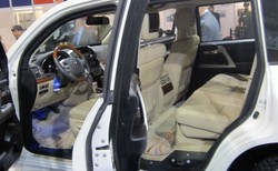 Prezydent Duda w pancernym aucie za 2 mln zł. To toyota zamiast rozbitego BMW [MAMY ZDJĘCIA]