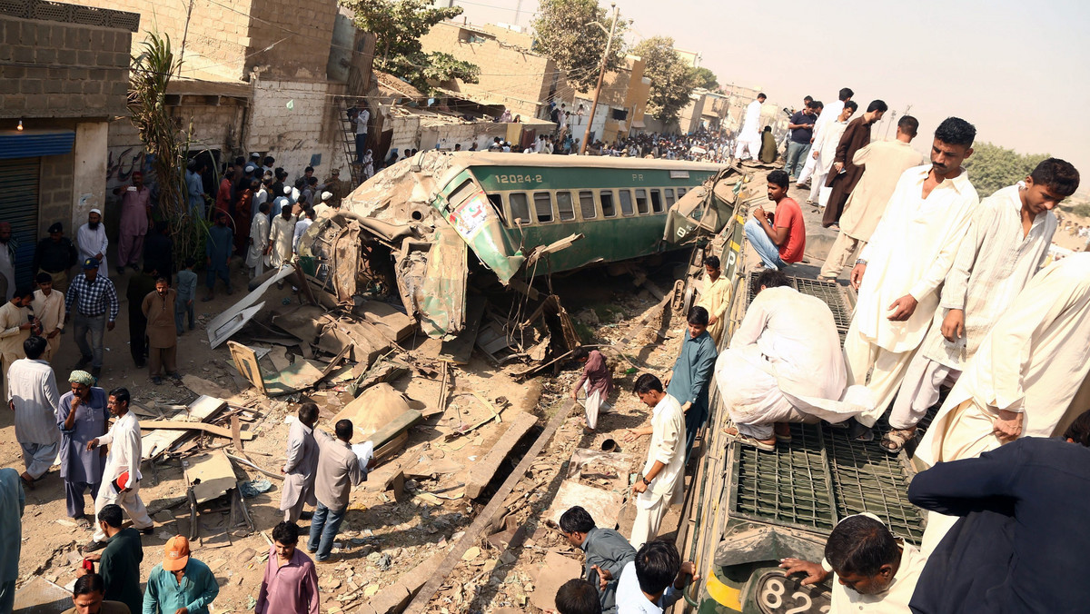 PAKISTAN TRAIN ACCIDENT (Passenger trains collided head-on in Karachi killing at least 17 passengers)