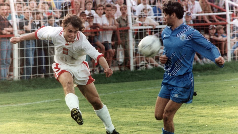 Roman Kosecki w meczu Polska - San Marino (1:0, 1993 r.)