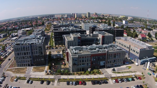 Na terenie WPT działa około 200 firm, zatrudniających ponad 2000 osób. Ta koncentracja innowacyjnych przedsiębiorstw sprzyja nawiązywaniu znajomości oraz znajdowaniu kontrahentów i partnerów biznesowych. 