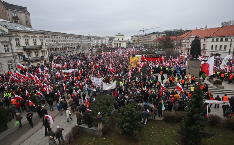 Warszawa, Marsz w obronie demokracji i wolności mediów, PAP/Rafał Guz