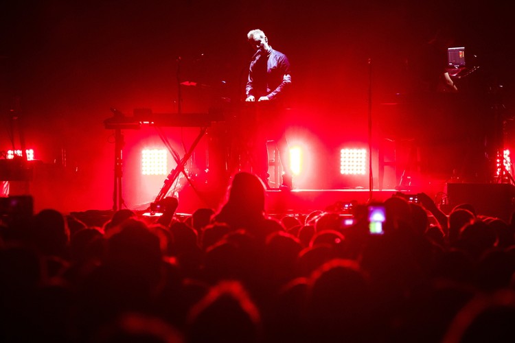 Na kolejny album grupy czekaliśmy do 1998 roku i to właśnie będzie drugi powód przyszłorocznego jubileuszu – dwudziestolecie „Mezzanine”. Płyta, bez której elektronika końca XX wieku nie byłaby tym samym gatunkiem.