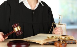 Sędzia prowadząca sprawę Izabelli Ch. wykazała się "wyjątkową nieudolnością". Ministerstwo skraca jej delegację