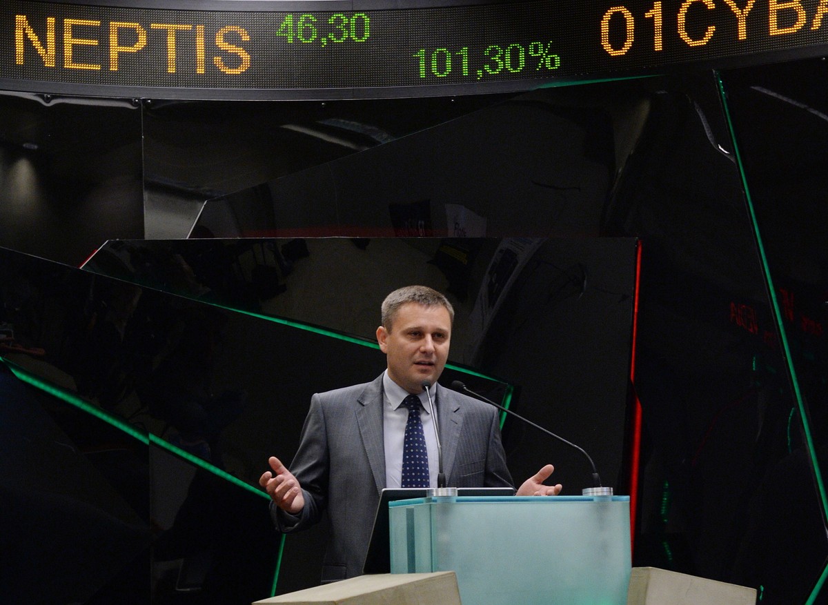 Prezes Neptis S.A. - Adam Tychmanowicz, podczas debiutu spółki na rynku NewConnect warszawskiej Giełdy Papierów Wartościowych, 10 bm. (mr) PAP/Jacek Turczyk