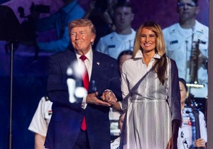 Proslava Dana nezavisnosti u Vašingtonu: Donald i Melanija Tramp