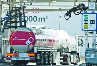 Ministersto Finansów kłamie. Olejowy układ zamknięty