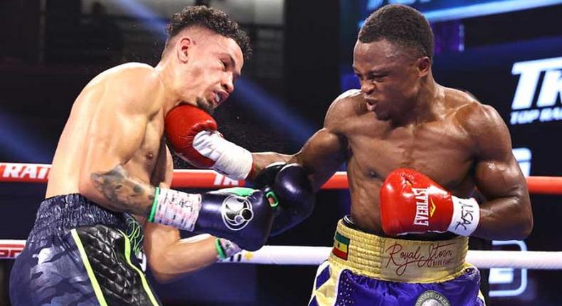 Isaac Dogboe: Ghanaian boxer defeats Adam Lopez by majority decision (Video)