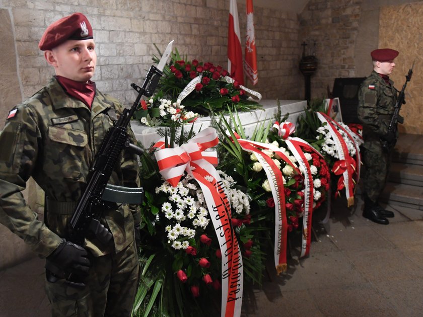 Obchody ósmej rocznicy katastrofy smoleńskiej. Relacja na żywo