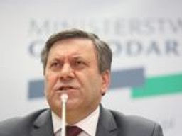 Piechociński jak struś: Robi wszystko, by nie zajmować się prawdziwymi problemami